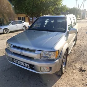 Infiniti QX4 2002
