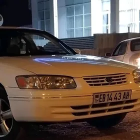 Toyota Camry 2000