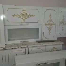 kuhynny garnitur