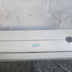 12 lik kondisionerin ichkisi