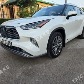 Toyota Highlander 2020