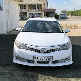 Toyota Camry 2012