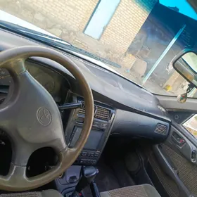 Toyota Corona 1995