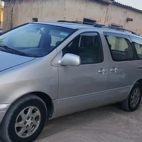 Toyota Sienna 2002