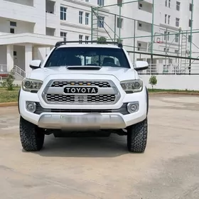 Toyota Tacoma 2018