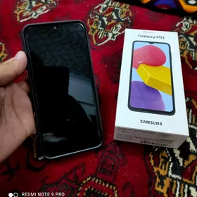 M13 Samsung
