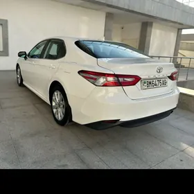 Toyota Camry 2020