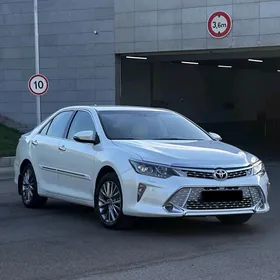 Toyota Camry 2017