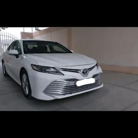 Toyota Camry 2018