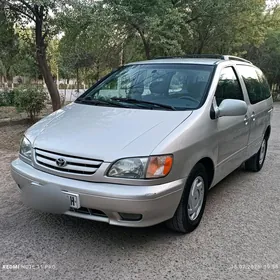 Toyota Sienna 2002