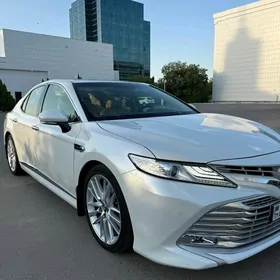 Toyota Camry 2018