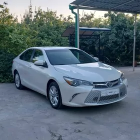 Toyota Camry 2017