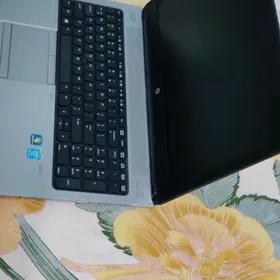 Noutbuk Hp i5