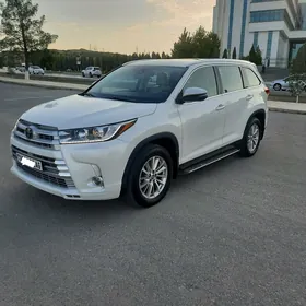 Toyota Highlander 2019