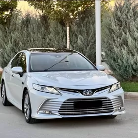 Toyota Camry 2023