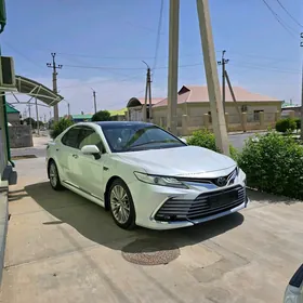 Toyota Camry 2023