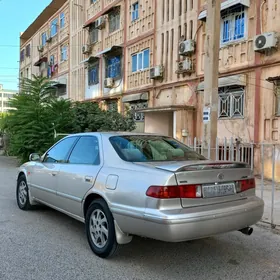 Toyota Camry 1999