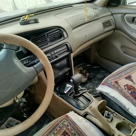 Nissan Altima 2000