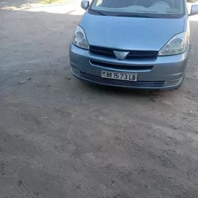Toyota Sienna 2004