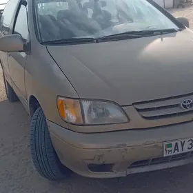 Toyota Sienna 2003