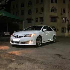 Toyota Camry 2014