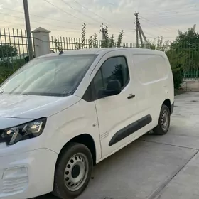 Peugeot 108 2022
