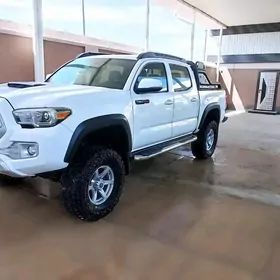 Toyota Tacoma 2016