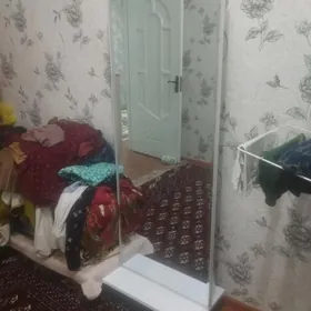 Yuz gorilyan ayna