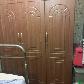 şkaf