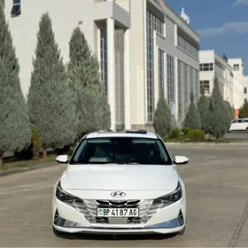 Hyundai Elantra 2021