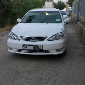 Toyota Camry 2005