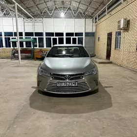 Toyota Camry 2016