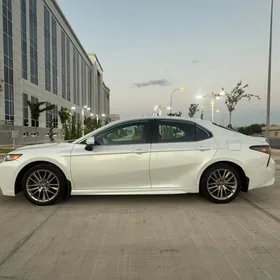 Toyota Camry 2023