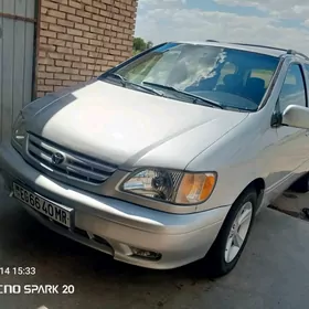 Toyota Sienna 2002