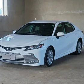 Toyota Camry 2022