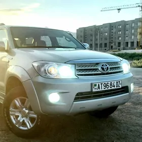 Toyota Fortuner 2008