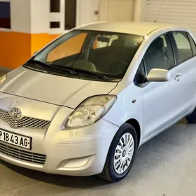 Toyota Yaris 2011