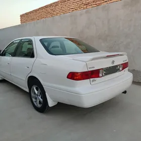 Toyota Camry 2000
