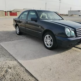 Mercedes-Benz E320 1999