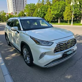 Toyota Highlander 2020