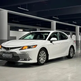 Toyota Camry 2020