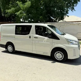 Toyota Hiace 2023
