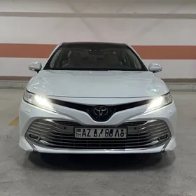 Toyota Camry 2018