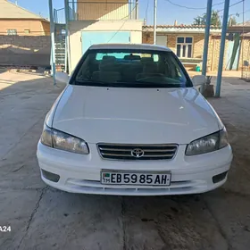 Toyota Camry 2000