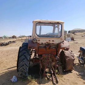 MTZ T-28 2005