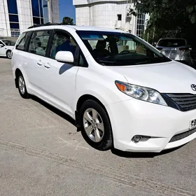 Toyota Sienna 2015