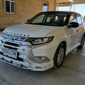 Mitsubishi Outlander 2022