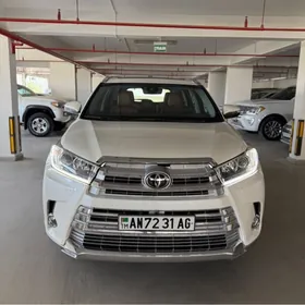 Toyota Highlander 2019