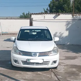 Nissan Versa 2010