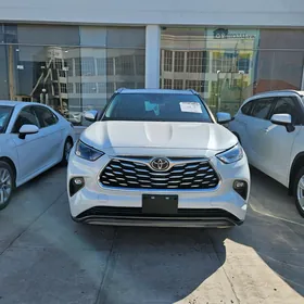 Toyota Highlander 2022